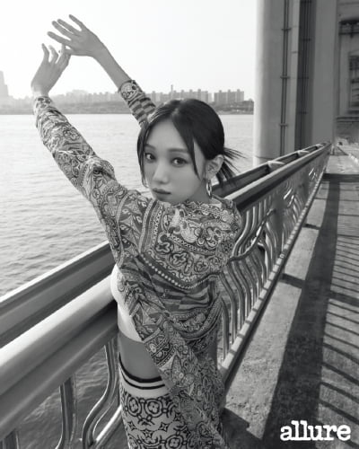 Lee Seong-kyung, another face she quietly brought out