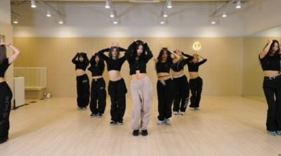 America's 'Movie Star', colorful challenge lineup