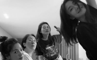 Song Hye-kyo, home party with best friends