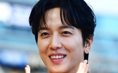 Jung Yong-hwa's Chinese entertainment appearance 'suddenly cancelled'