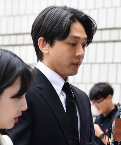 Yoo Ah-in avoided restraint, but the time of suffering is getting longer?