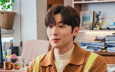 Park Kang-hyun, Ok Taek-yeon and Won Ji-an have a love triangle