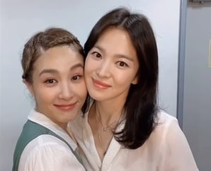 Ock Joo-hyun, Song Hye-kyo to end the battle