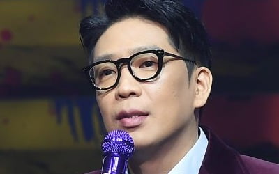 MC Mong "I just comforted Baekhyun, my junior who is having a hard time with company problems, there was no illegal inducement"