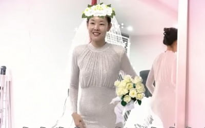 Han Hye-jin, without a husband, only two wedding dresses she had already chosen "reveal her desire to marry"