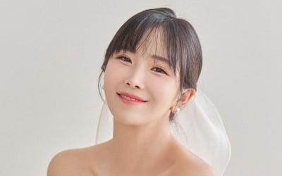 '33-year-old' Cho Hyun-young, 'new wife' Go Woo-ri followed... pure white wedding dress