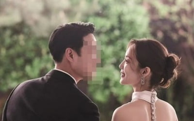 'Ulzzang Ana' Lee Ji-yeon announces surprise marriage "I'm sorry and I'm cool"