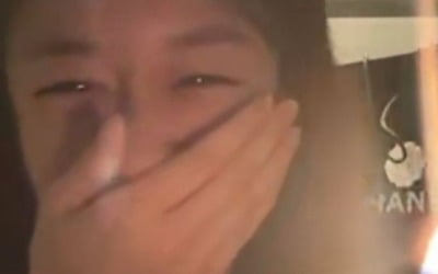 After marrying Ji-yeon and Hwang Jae-kyun, my first birthday alone... Silenced over the luxury gift from company C