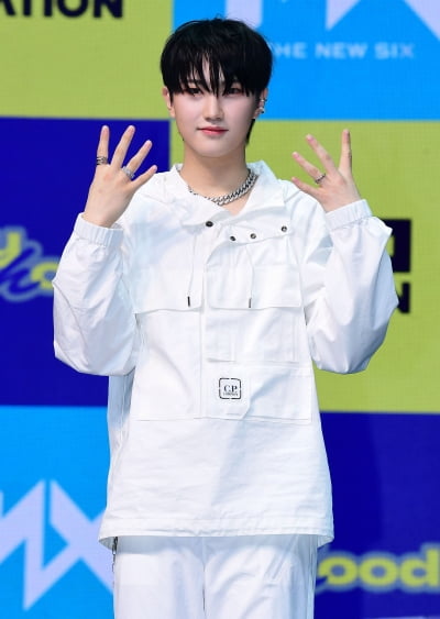 The New Six Choi Tae-hoon "Retro concept, I hope all generations will enjoy it"