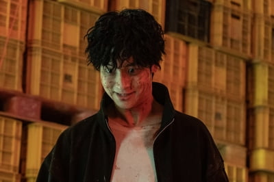 I made my debut by beating a robbery at a convenience store... Jang Dong-yoon transforms into a psychopath killer