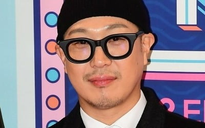 Haha, come back as a singer after 2 years... Album release at the end of the month