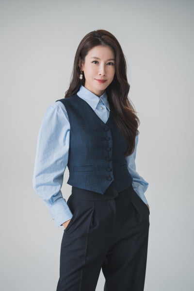 Lee Tae-ran and Baek Sung-hyun became 'family'... Exclusive contract with content carrier