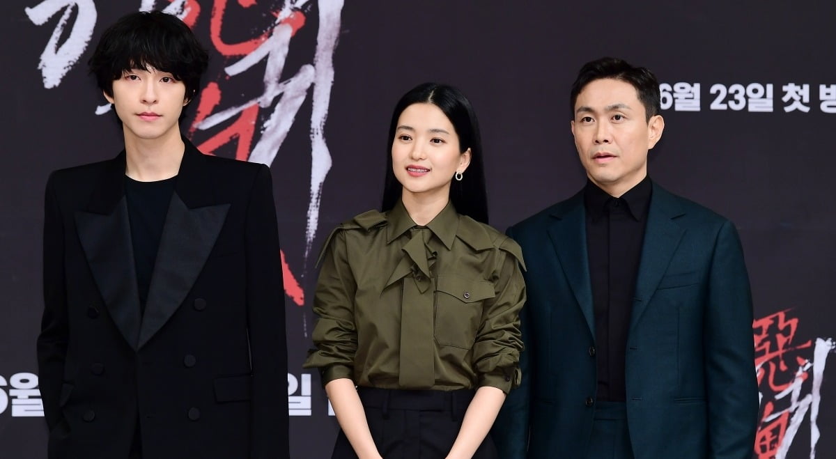 Director Lee Jeong-rim of 'Ghost' "Kim Eun-hee, the burden even before meeting... It's different from Western occult"