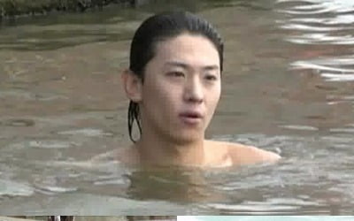 Dex, following Kian 84, entered the Ganges River… It's the same river, but it's a different atmosphere