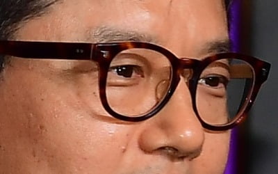 Director Kim Cheol-gyu "I was old and didn't know SNS, 'Influencer' Jeon Hyo-seong was coached"