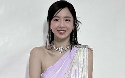Eun Ga-eun, No. 1 female trot singer who seems to suit well as a hand cream model... Hong Ji-yoon 2nd, Jeon Yu-jin 3rd