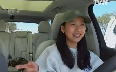 Lee Hyo-ri "I almost attacked Lee Sang-soon because she's so sexy, I fed her eel for 3 days in a row... Be prepared for a nosebleed"