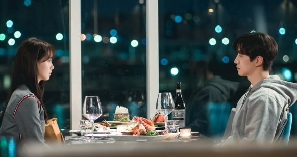 Lee Jun-ho and Lim Yoon-ah, aren't they a couple? luxury restaurant date