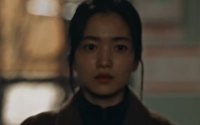 "One more person dies"... 'Evil' strong spoilers, pay attention to the sound of high heels