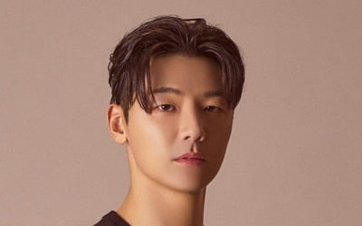Kang Min-hyuk "I don't feel uncomfortable with senior Lee Dong-gun, I've never been scolded by director Kim Cheol-gyu..."
