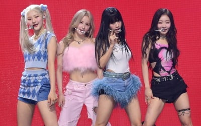 Kiss of Life, your skills are guaranteed... 'Monster Rookie''s bold debut