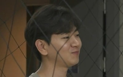 Lee Joo-seung runs on the basketball court with Son Woo-hyun and VIXX Leo... You are young