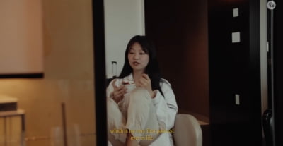 Jenny is just like us, wearing a work-from-home look and appearing on the Dua Lipa podcast