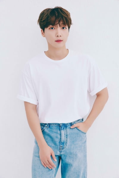 Jeong Sewoon, 'King the Land' OST 'Fall in Love' released today (16th), Lee Jun-ho's theme song