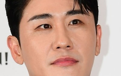 Youngtak, first release of 'Form Crazy' on the 27th Coupang Play Series 1st round congratulatory singer
