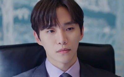 Lee Jun-ho caught dating Lim Yoon-ah