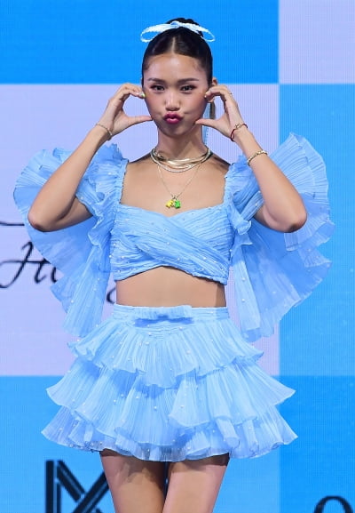Oh My Girl's Mimi "Hear a sense of responsibility and happiness...Human growth"