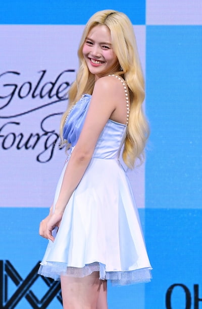 Oh My Girl's Hyojung "This is the first time that all members write lyrics"