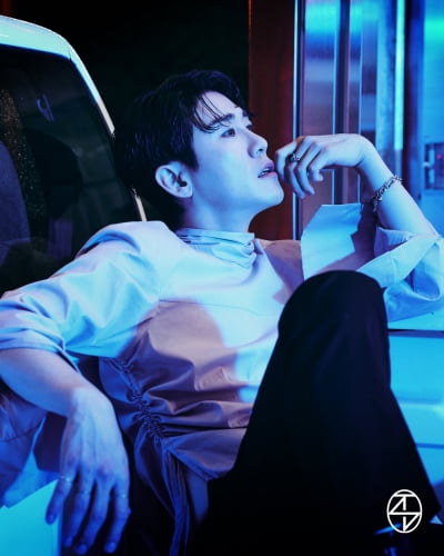 Singer Young Tak, official release of the 2nd regular album 'FORM' today (1st)