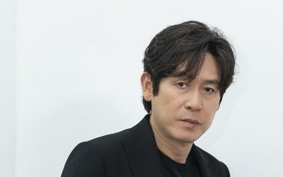 Actor Seol Kyung-gu, "I'm lucky to have met actor Do Kyung-soo in the movie 'The Moon'"