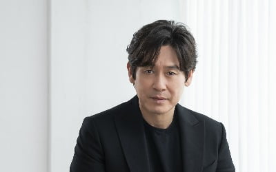 Actor Seol Kyung-gu, "Thank you for directing the movie 'The Moon' director Kim Yong-hwa"