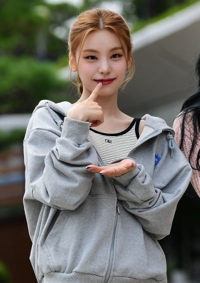 [TEN포토] 있지 예지 '귀여워'