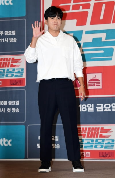 [TEN포토] 홍경민 '용띠절친의 중재자'