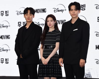 [TEN포토]'무빙' 이정하-고윤정-김도훈 '웹툰 뚫고나온 루키들'
