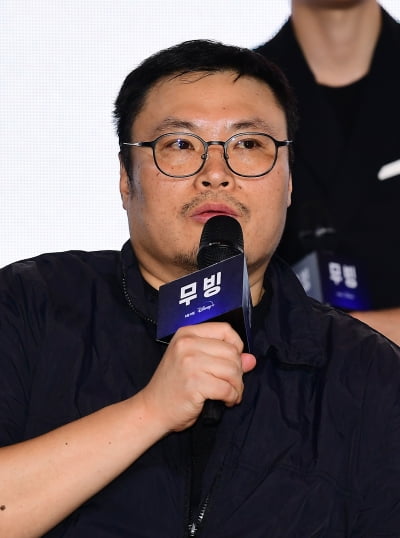 [TEN포토]'무빙' 강풀 작가 "3년 매달린 작품 만감 교차"