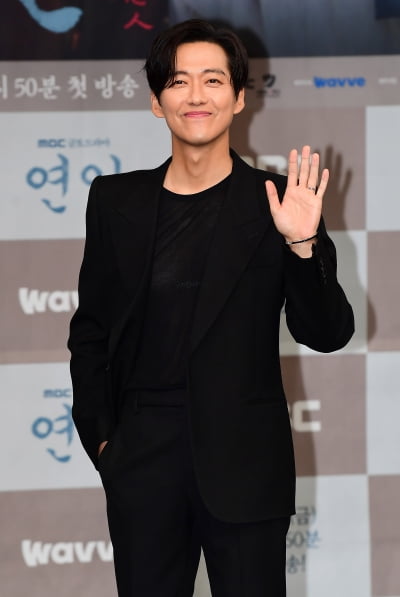 [TEN포토] 남궁민 '부드럽게~'