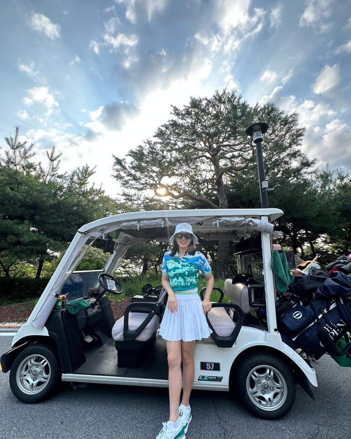 '아들맘' 손예진, ♥현빈에게 사진 부탁했더니…송윤아 "김 서방 참 잘했어요" 