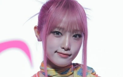 Choi Yena's agency belatedly apologizes for the 'Hate Rodrigo' controversy