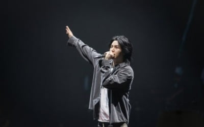 BTS 슈가, 콘서트 도중 '돌연 오열'…무대 마치고 "죄송하다"