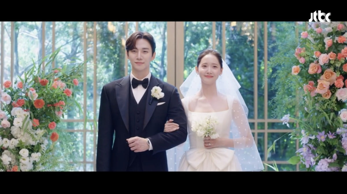 Drama 'King the Land', actor Lee Jun-ho and Lim Yoon-ah get married and have a happy ending