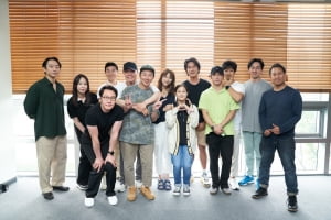 Actors Jo Dong-hyuk and Park Si-yeon start filming for spy action 'Abyss'