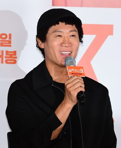 [TEN포토] 진선규 "유해진 바라보기로 현장이 즐거웠다"