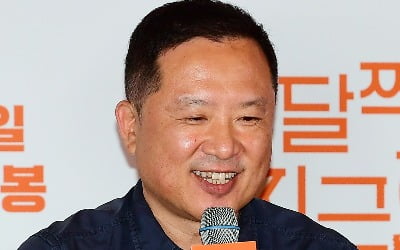 이한 감독, "마냥 웃긴 것보다 마음이 움직이는 영화 됐으면"('달짝지근해: 7510')