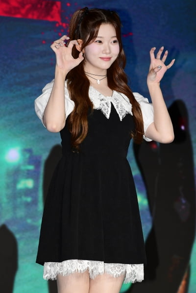 [TEN포토] 츠키 '좀비야 물러가~'