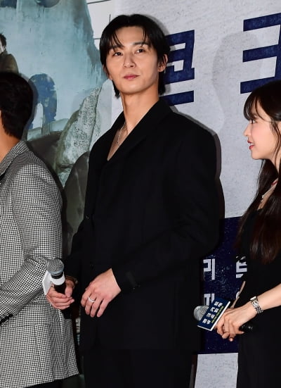 [TEN포토] 박서준 '오늘도 잘생김'