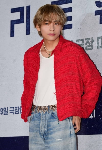 [TEN포토] 방탄소년단 뷔 '가질 수 없는 남친의 비주얼'